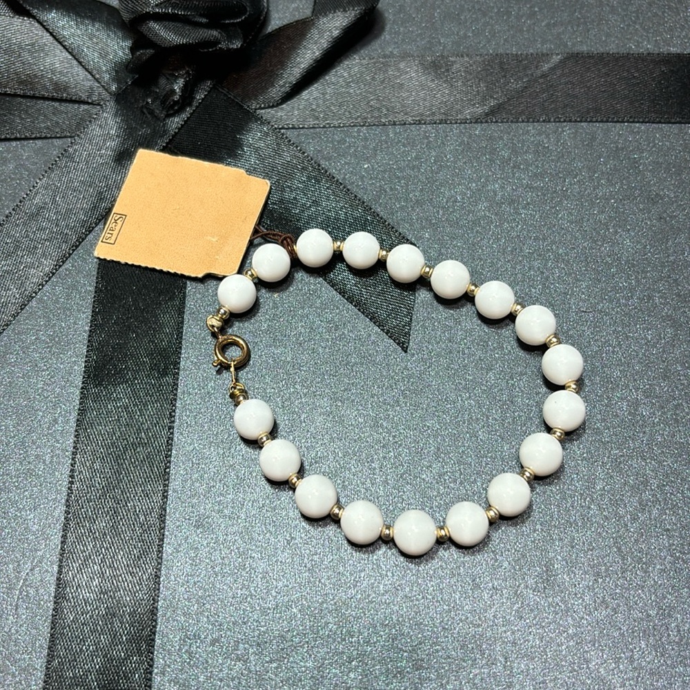 7 1/2” Vintage Beaded Bracelet NWT Sears